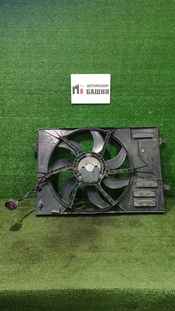 Диффузор радиатора Skoda Octavia 2014 5Q0121205 A7 CJZA