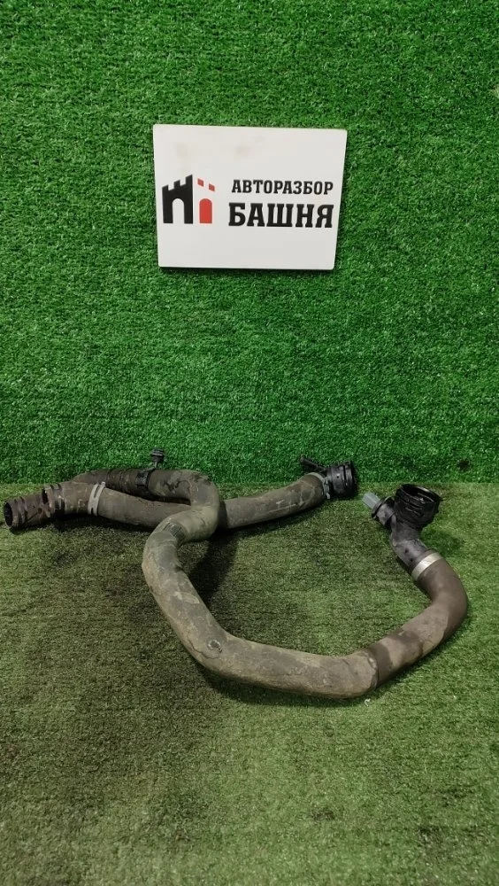 Патрубок системы охлаждения Skoda Octavia 2014 5Q0121049AC A7 CJZA