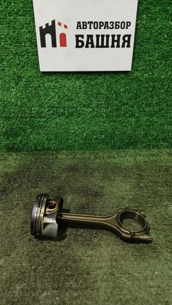 Поршень с шатуном Skoda Octavia 2014 04E198401L A7 CJZA