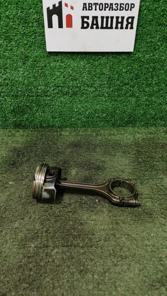 Поршень с шатуном Skoda Octavia 2014 04E198401L A7 CJZA