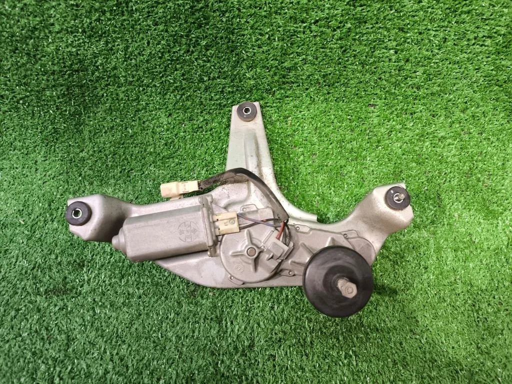 Б.у. мотор заднего дворника MITSUBISHI GRANDIS NA4W MITSUBISHI GRANDIS NA4W