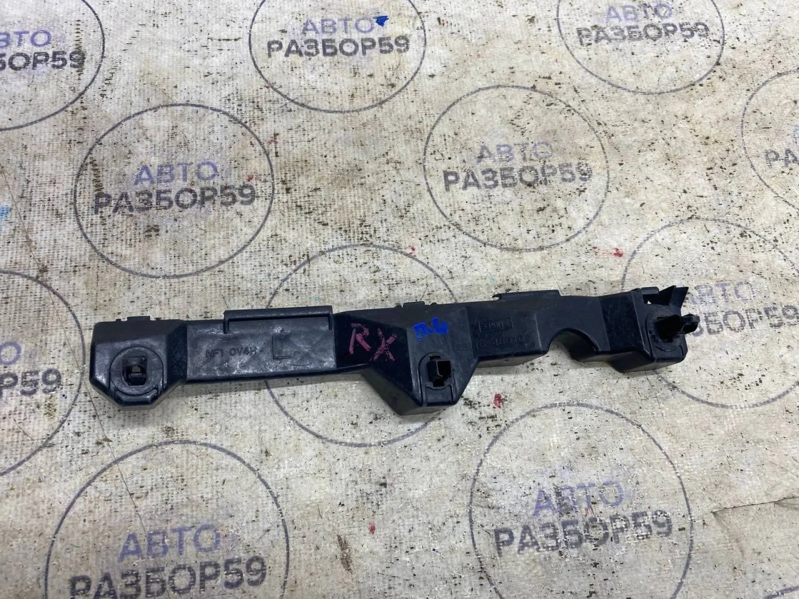 Кронштейн переднего бампера Lexus RX II (2003—2006)