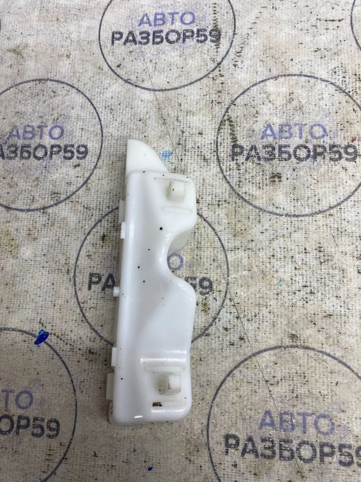 Кронштейн переднего бампера Nissan Qashqai I (2006—2010)