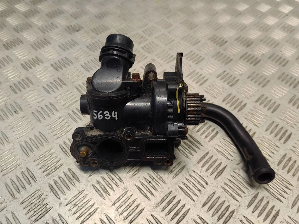 Водяной насос Volkswagen Passat CC B6