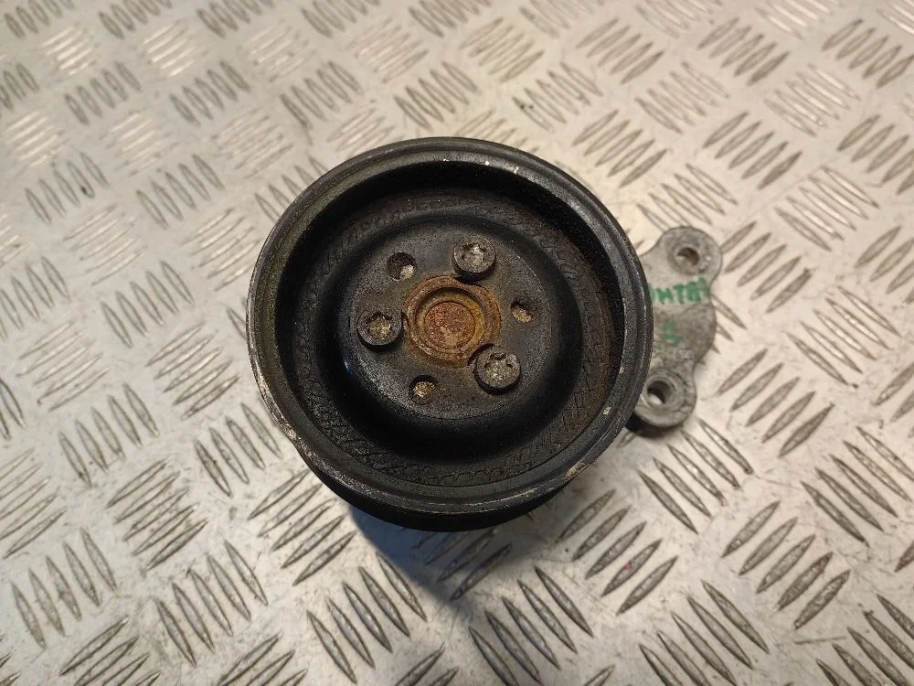 Насос водяной (помпа) Daewoo Gentra