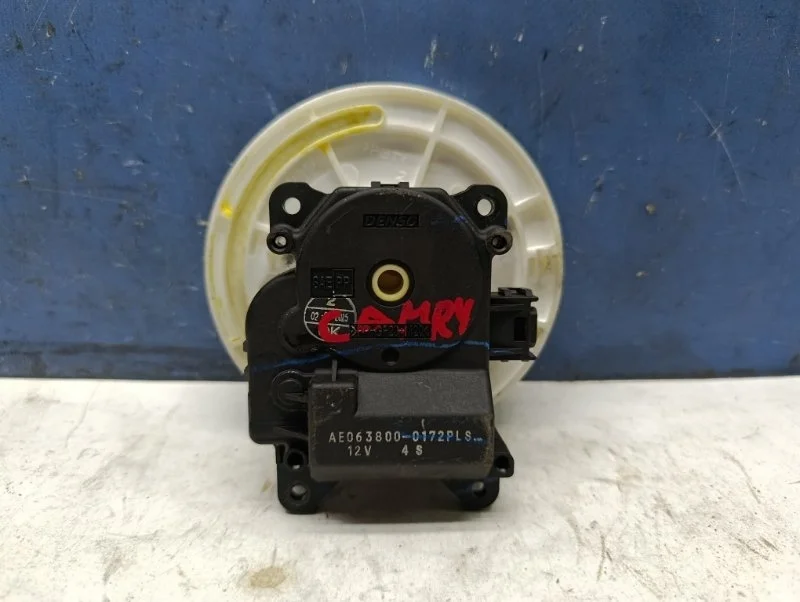 Моторчик заслонки печки Toyota Camry 2015 0638000172 ASV50 2.5 2AR-FE