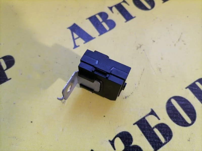 Блок электронный Hyundai Solaris 2010-2017 2014 954202L700 СЕДАН 1.6 G4FC 123 Л/С