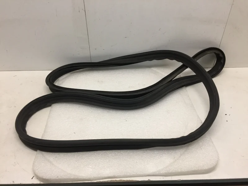 Уплотнитель багажника Kia Rio 2017-2023 87321H0000 4, задний