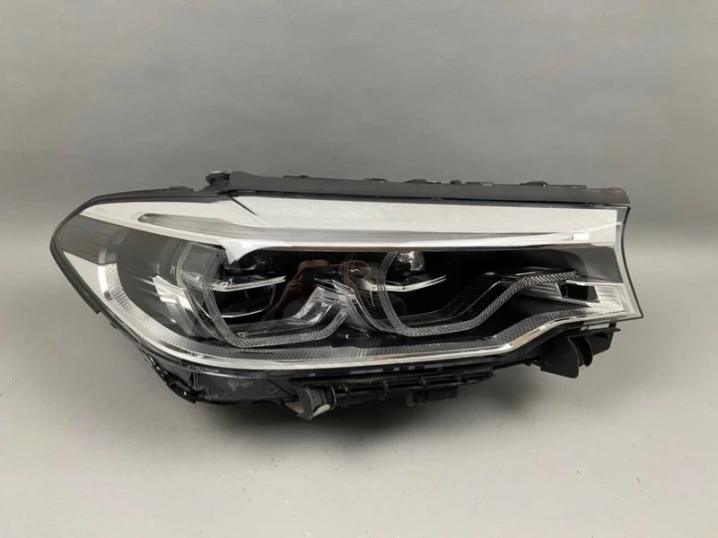 Фара BMW 5er 2016-2020 63117214962 G30, правая