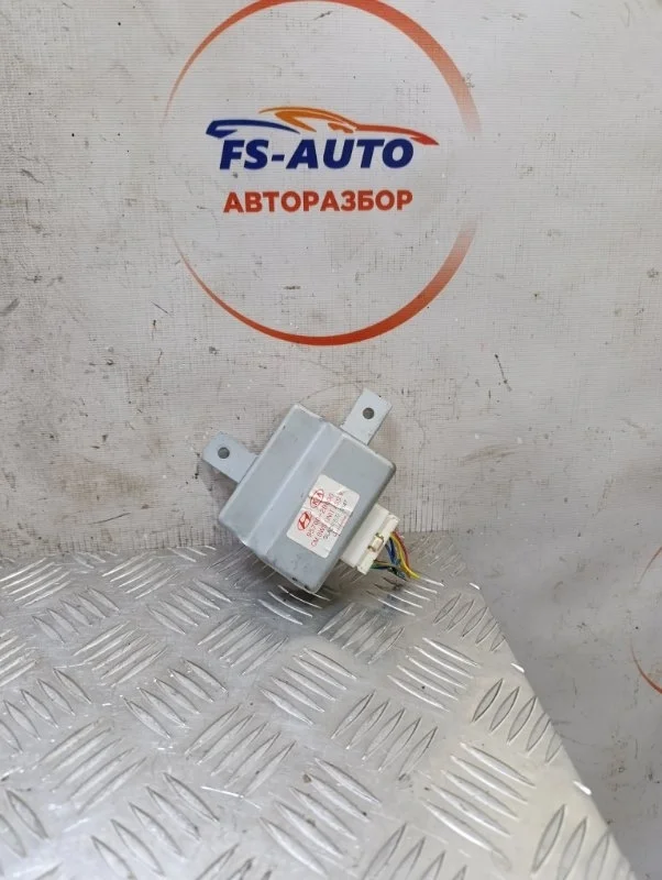 Блок управления парктроником Hyundai Santa-Fe 2 2011 957002B000 SUV 2.2 ДИЗЕЛЬ D4HB