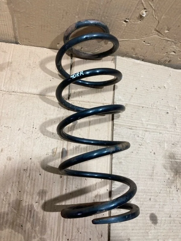 Пружина задняя Toyota Land Cruiser 2010 4823160A40 URJ200 1VD-FTV 4.5, задняя правая