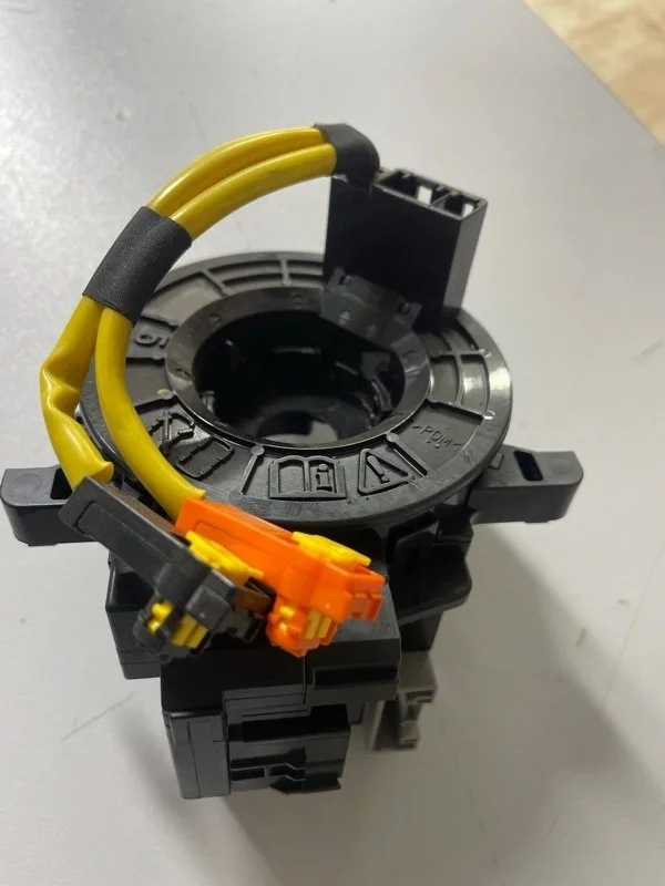 Механизм подрулевой для SRS (ленточный) Toyota Land Cruiser 2010 8430648030 URJ200 1VD-FTV 4.5