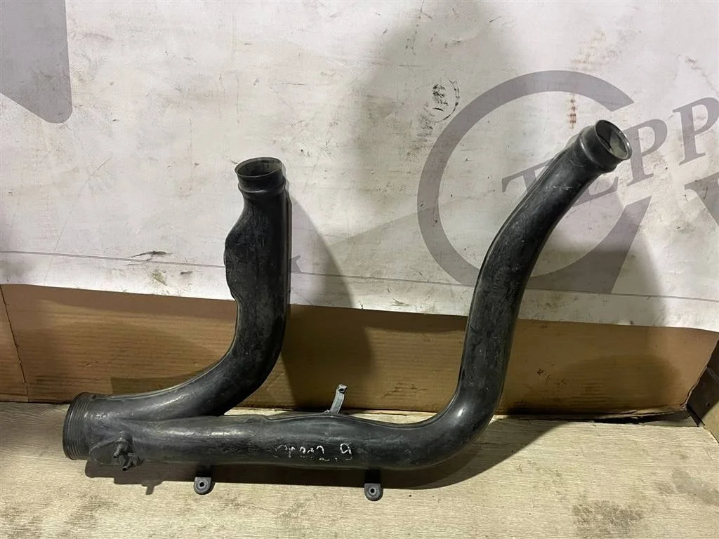 Патрубок воздушный