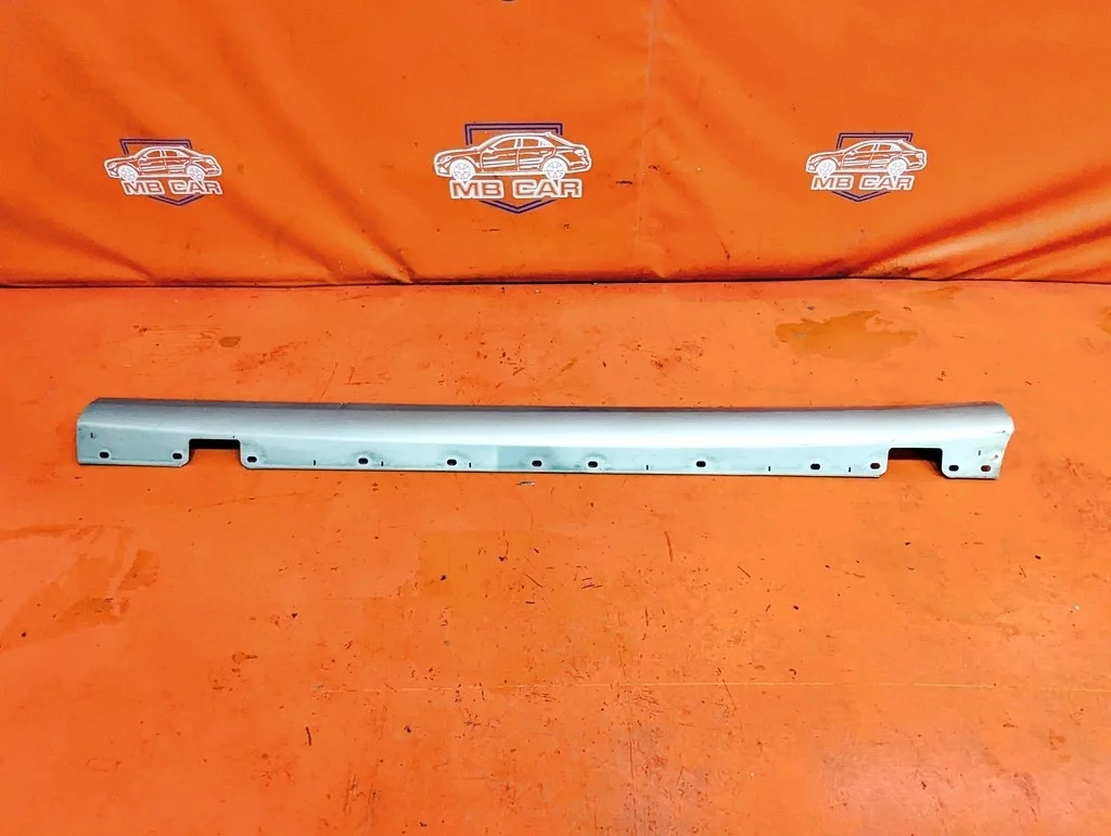 Порог пластиковый левый Mercedes-Benz