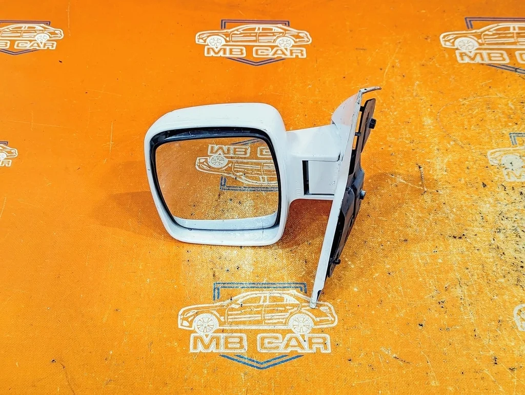 Зеркало левое Mercedes-Benz