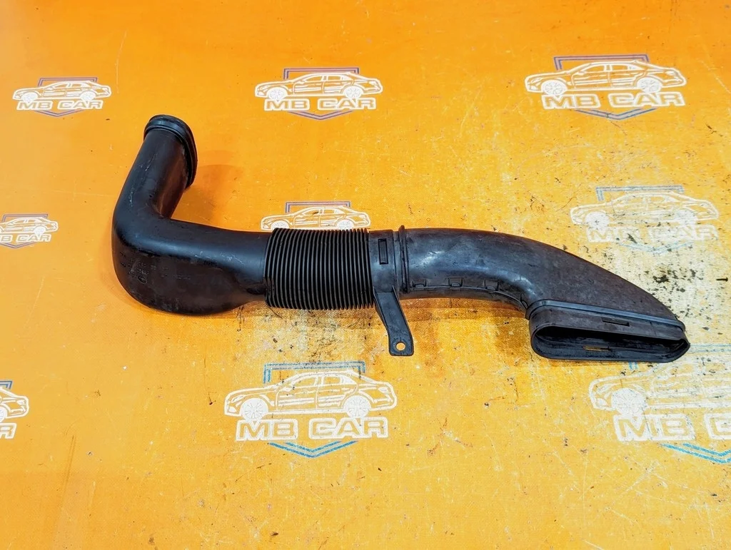 Патрубок воздушный Mercedes-Benz