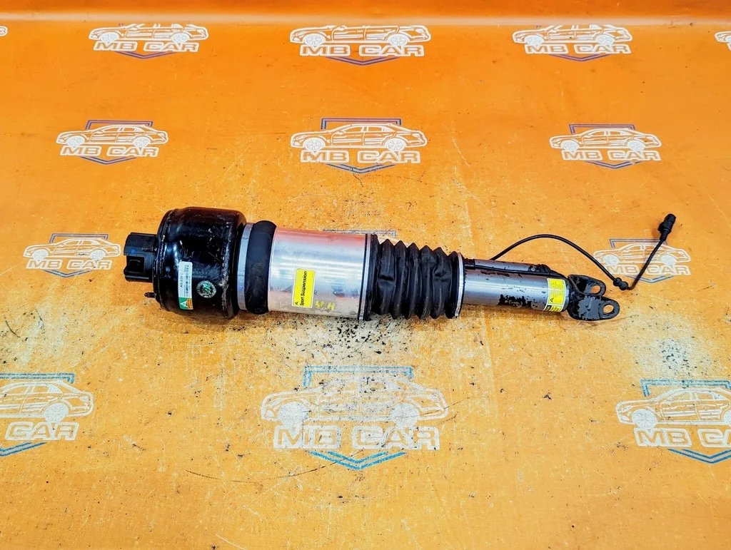 Пневмостойка передняя Mercedes-Benz