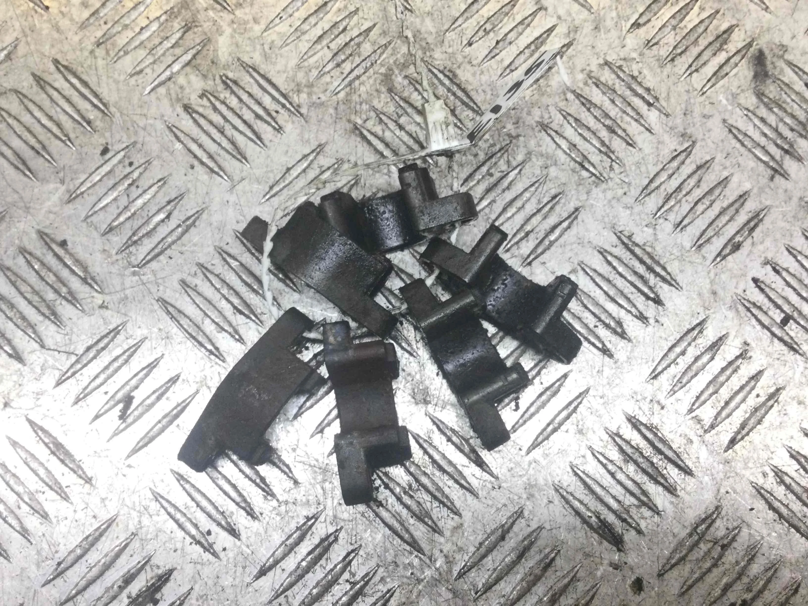 Скоба (кронштейн) крепления форсунки BMW X5 E53 [рестайлинг] (2003-2006) дизель 3.0 TD Автомат Внедорожник