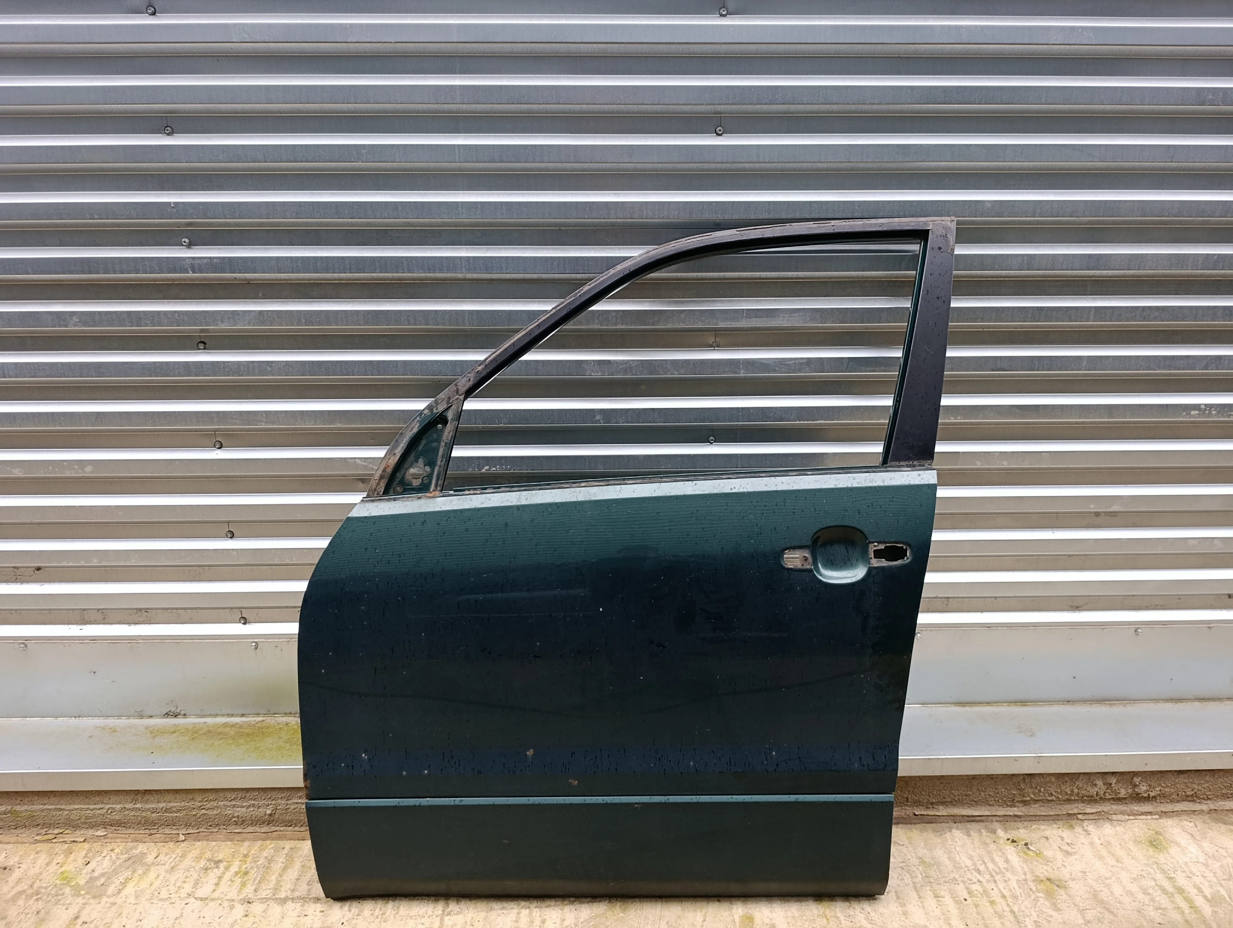 Дверь передняя левая Grand Vitara 2006-2015