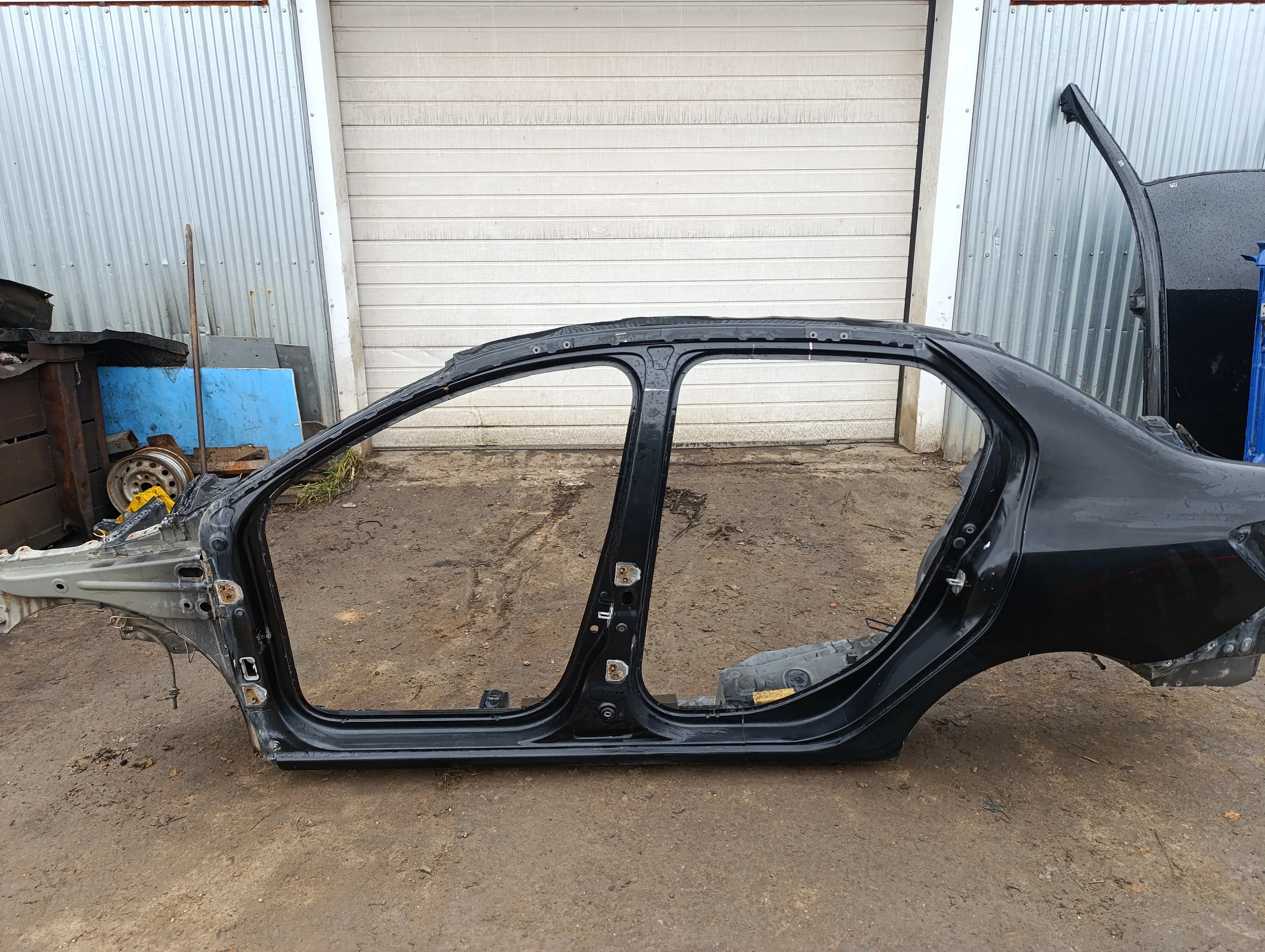 Порог со стойкой левый Logan II 2014>