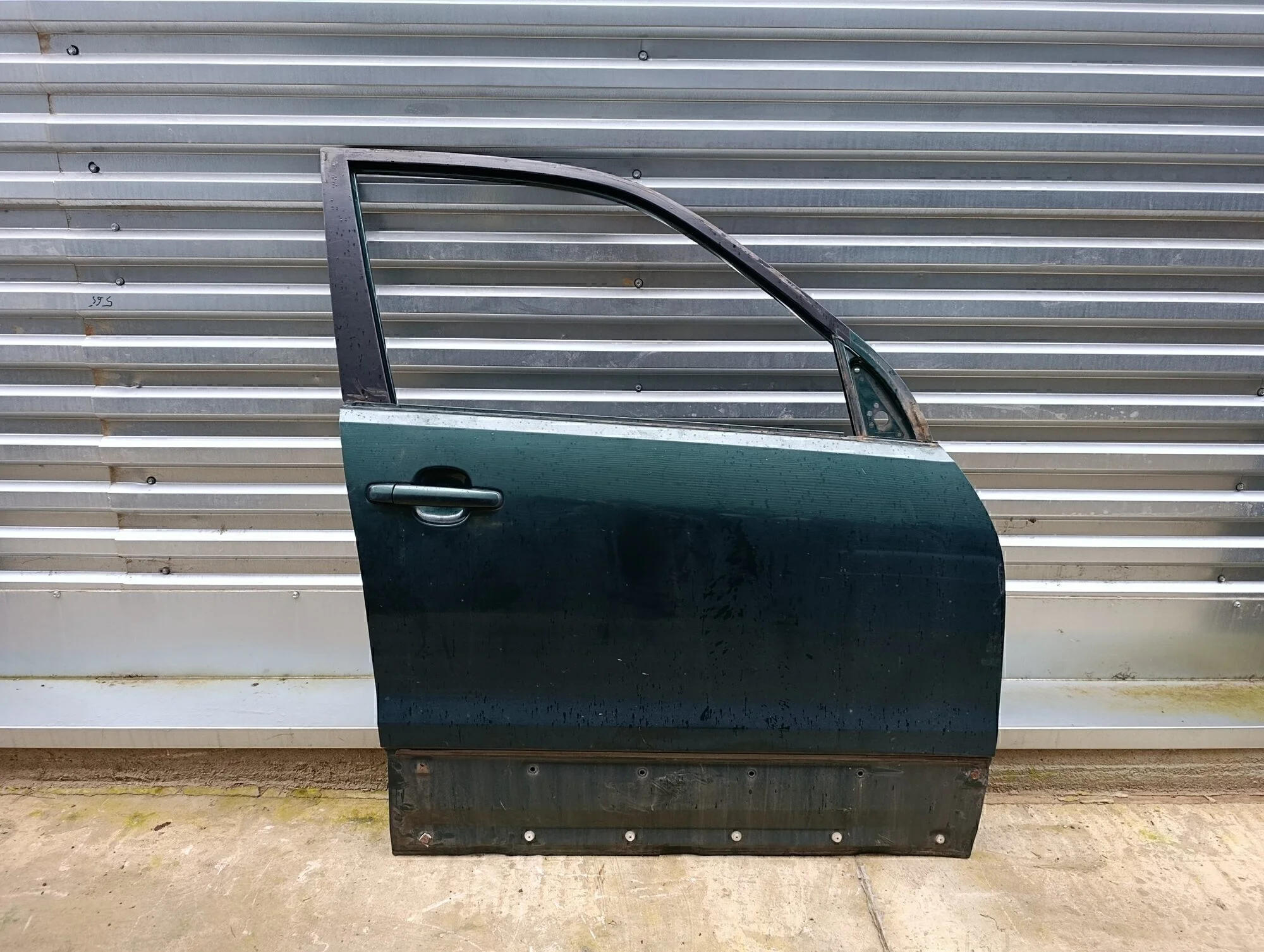 Дверь передняя правая Grand Vitara 2006-2015