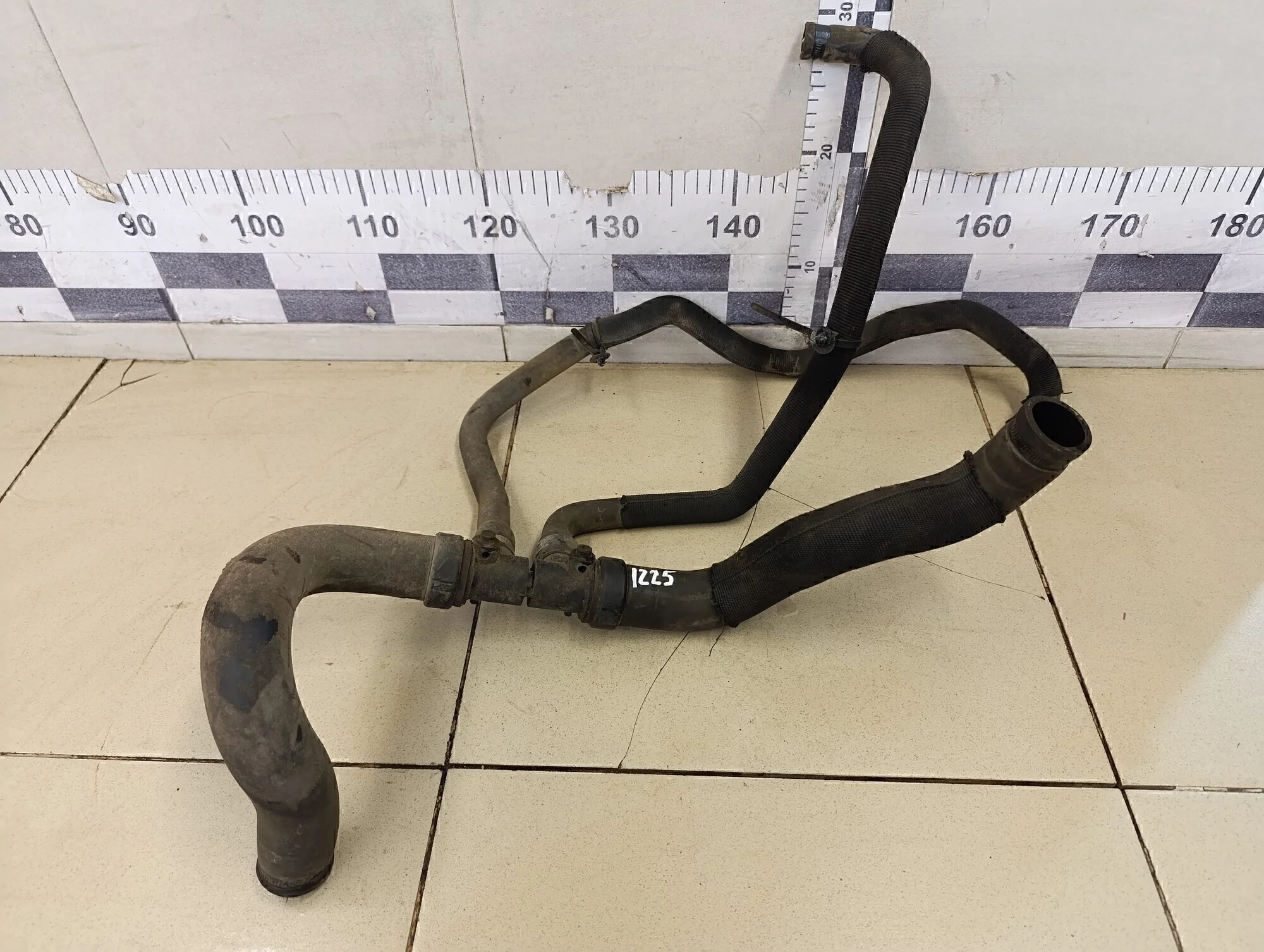 Патрубок радиатора C4 2005-2011