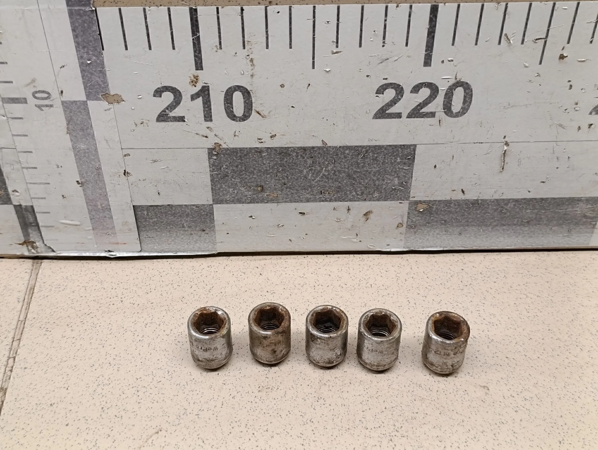 Гайка колеса Baleno 1998-2007