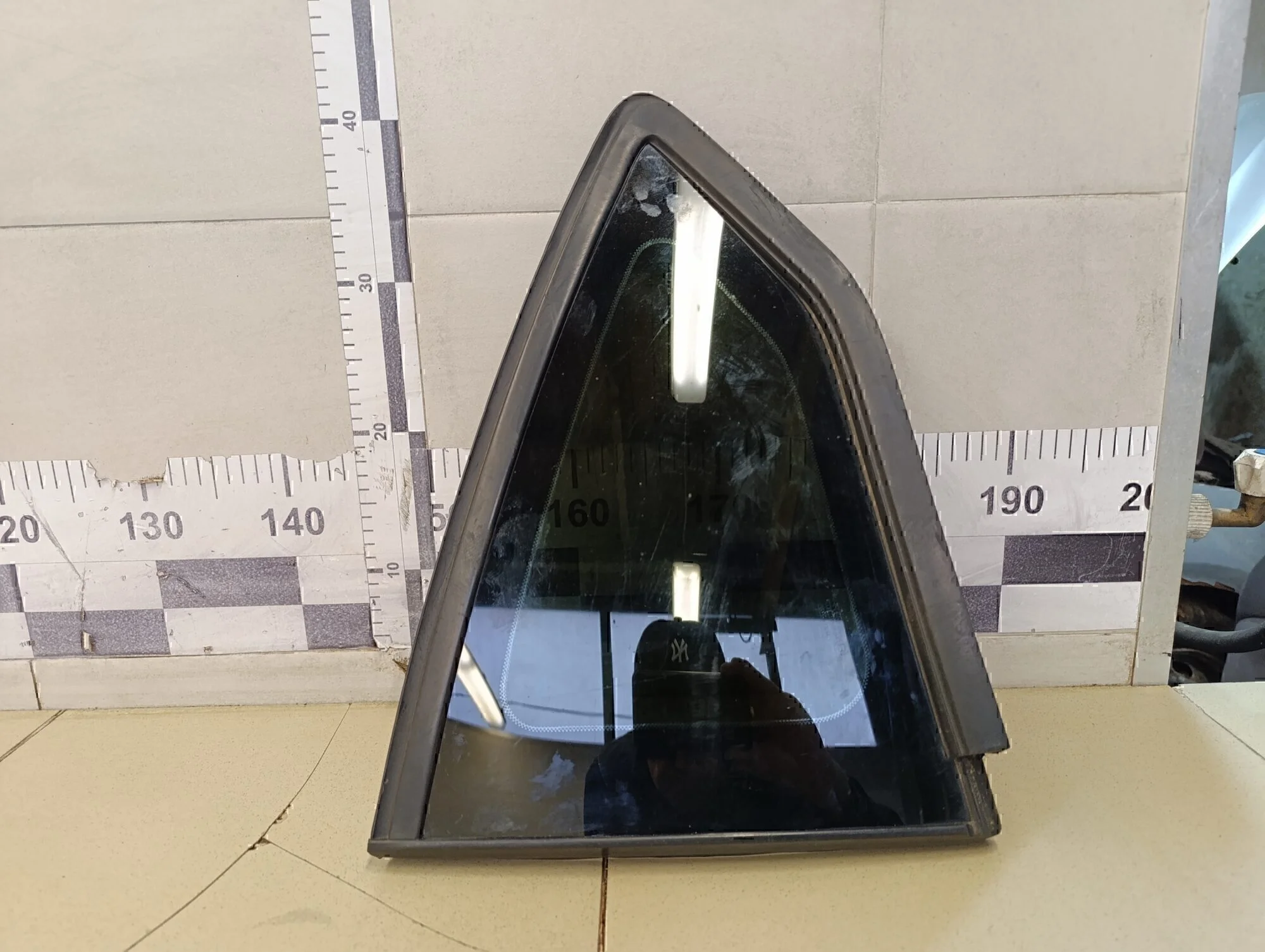 Стекло кузовное глухое левое C4 2005-2011