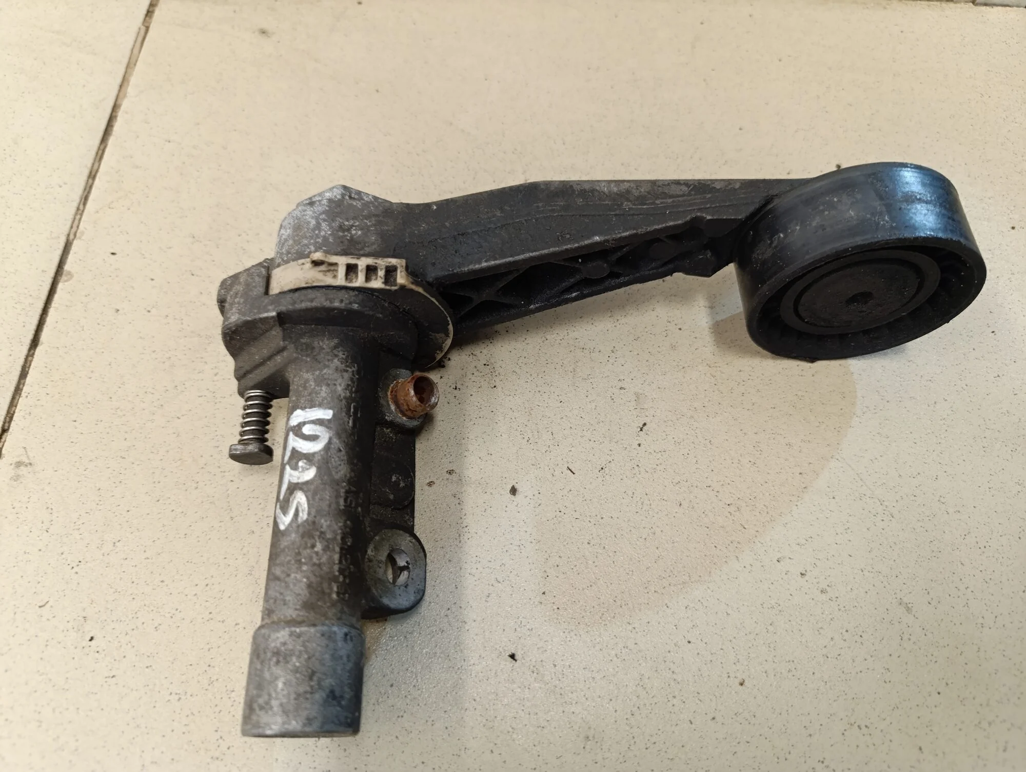 Натяжитель ремня 206 1998-2012