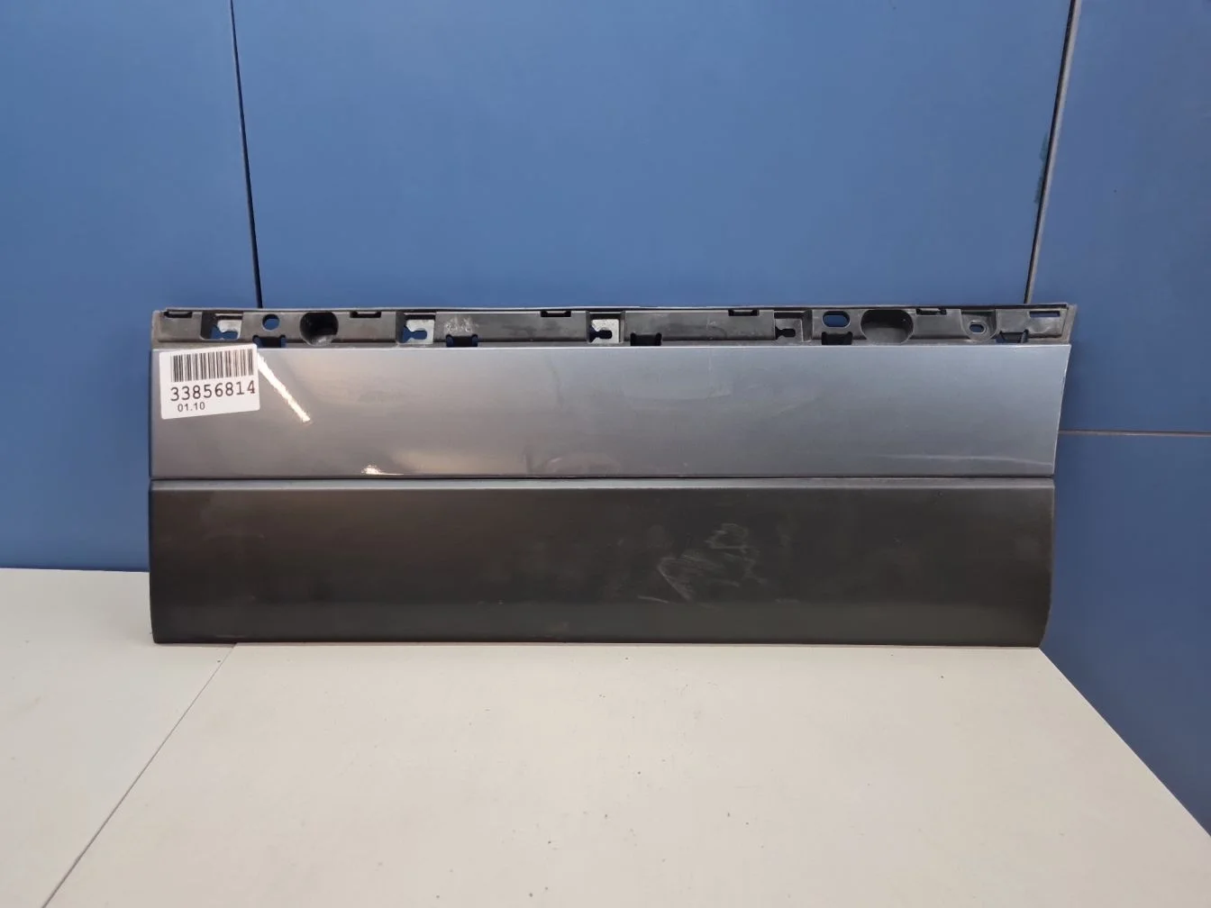 Молдинг двери левый задний для Land Rover Range Rover 2012-