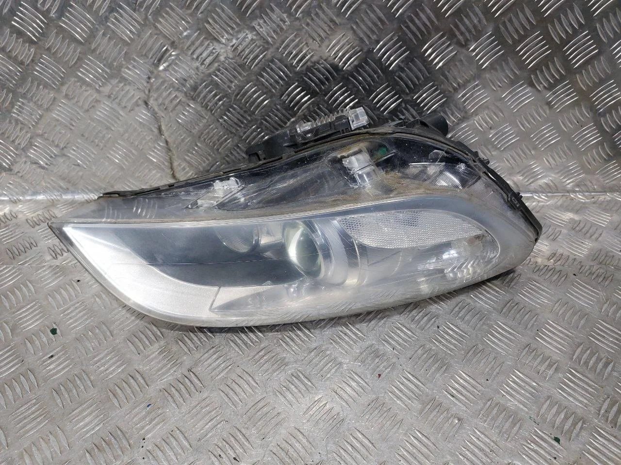 фара правая Volvo S60 2