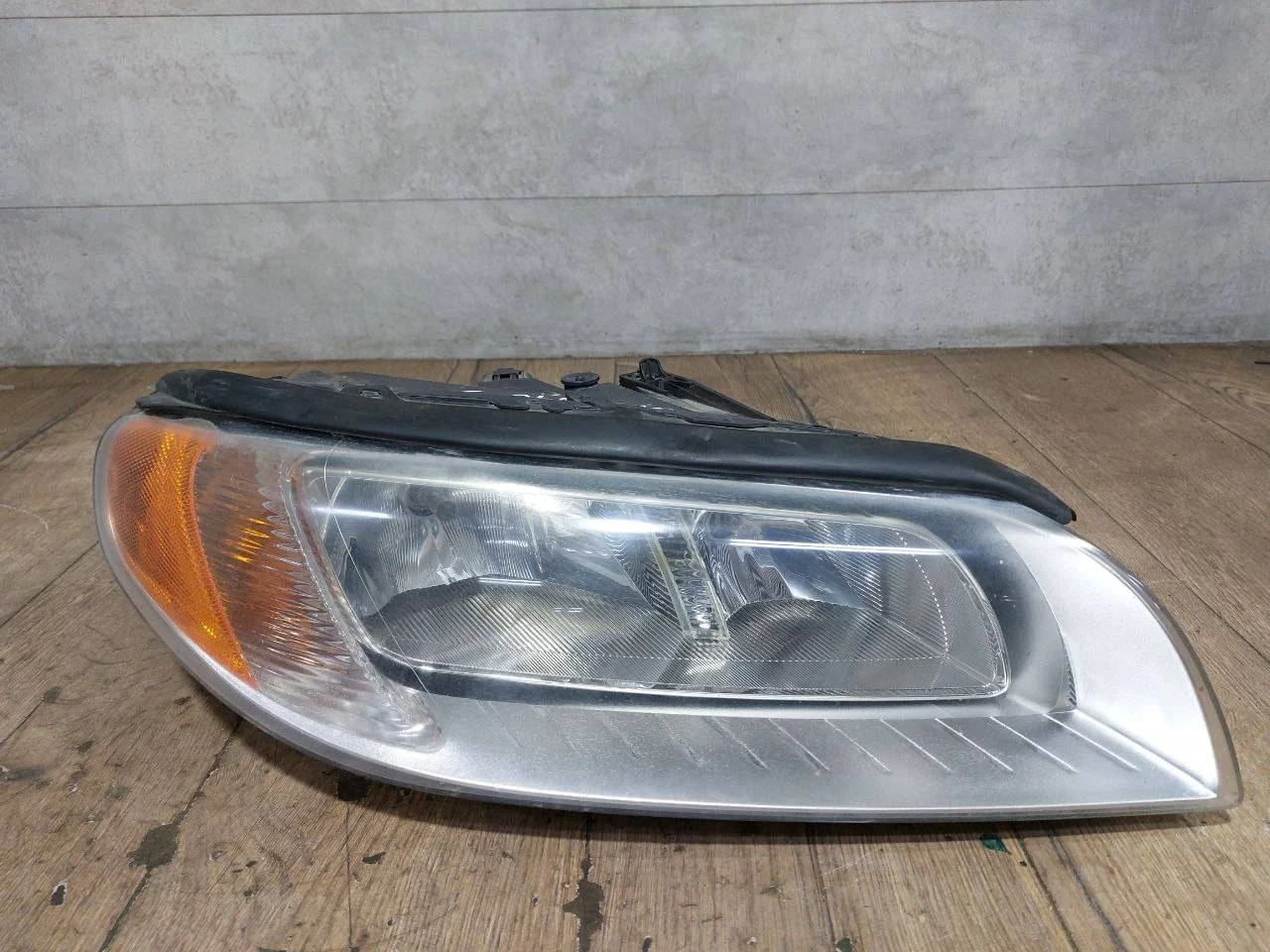 фара правая Volvo S80 2