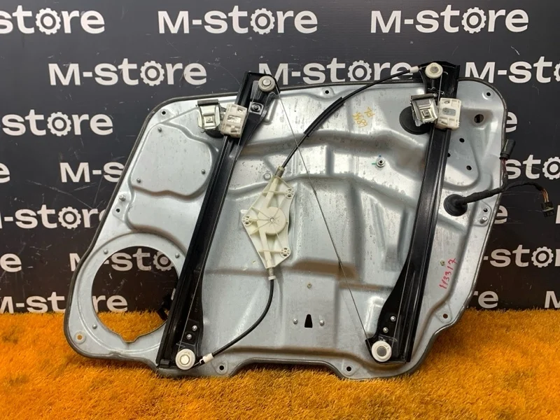 Стеклоподъемник Mercedes-Benz Gl-Class 2007 A1647201579 X164 273.923, передний левый