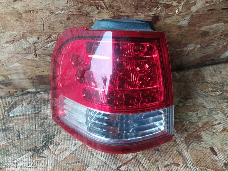 Фонарь с дефектом FORD Escape 2010 ZD