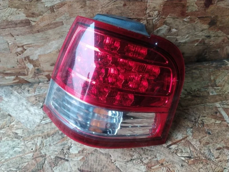 Фонарь FORD Escape 2010 ZD