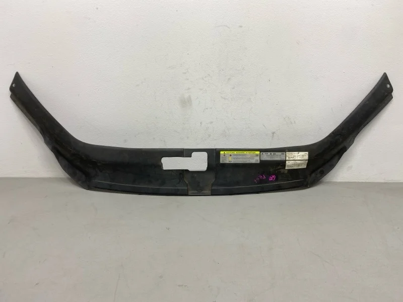 Накладка замка капота Audi Q7 4L