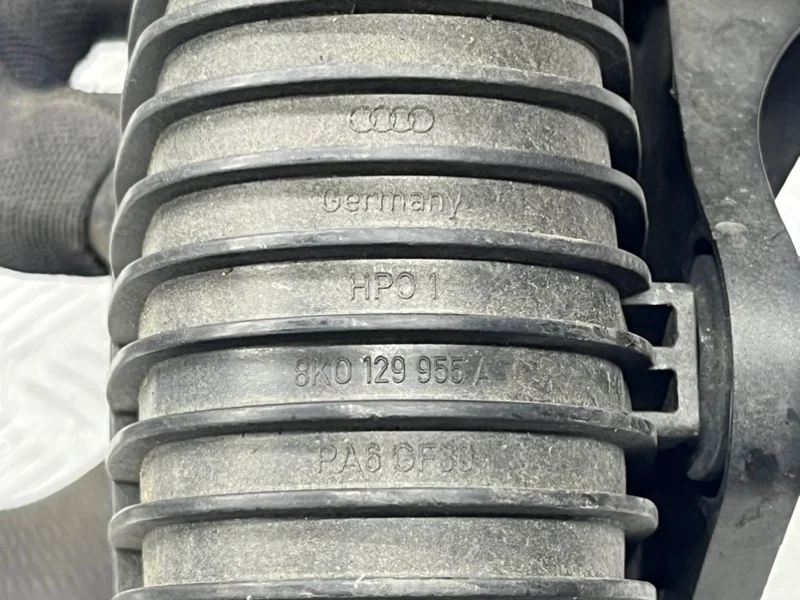 Патрубок интеркулера Audi A4 B8