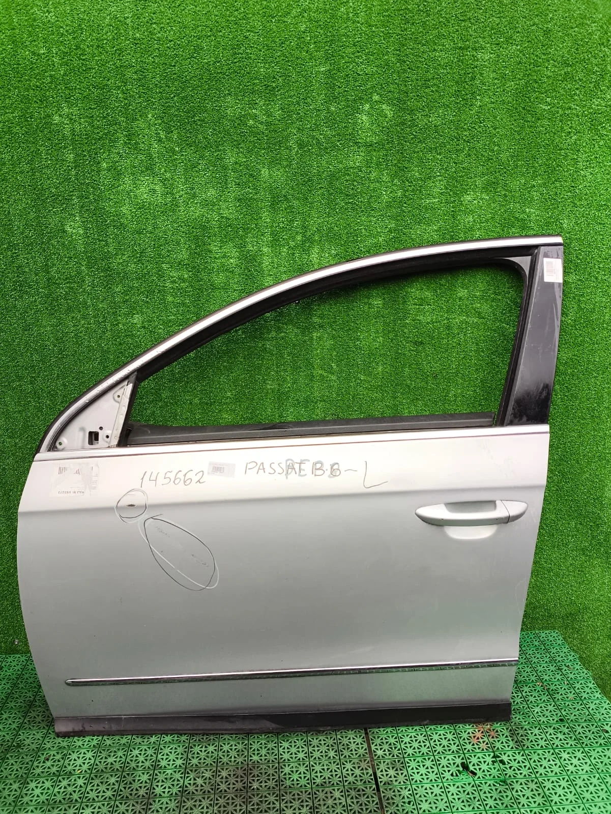 Дверь VOLKSWAGEN PASSAT B6 2005- передняя левая серебро б/у PASSAT B6(2005-2010)