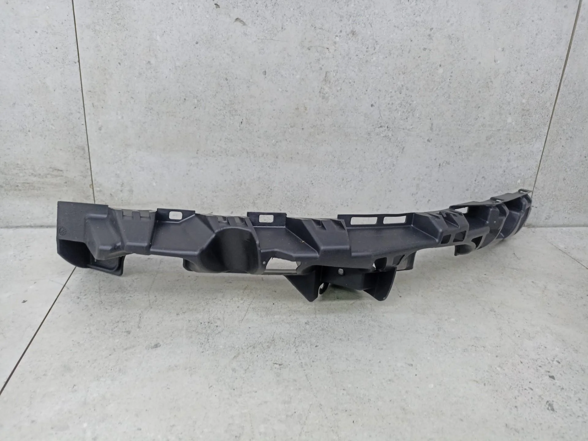 Крепление переднего бампера левое Renault Megane