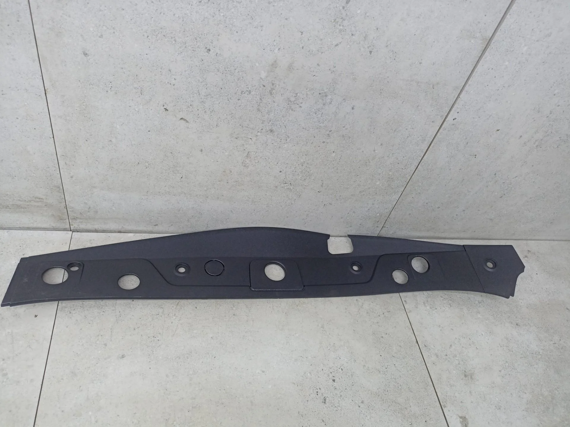 Накладка замка капота Renault Megane 2 рест.