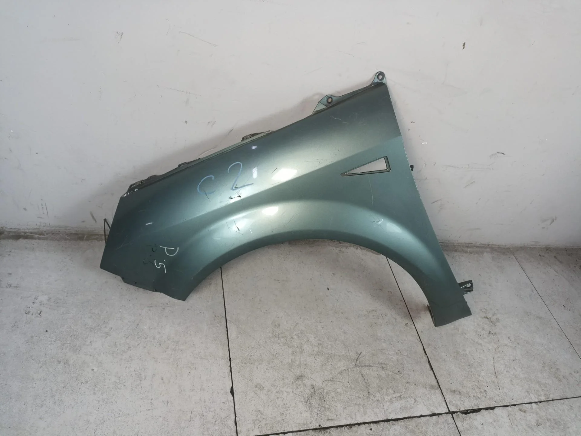 Крыло переднее левое Renault Scenic 2 рест.