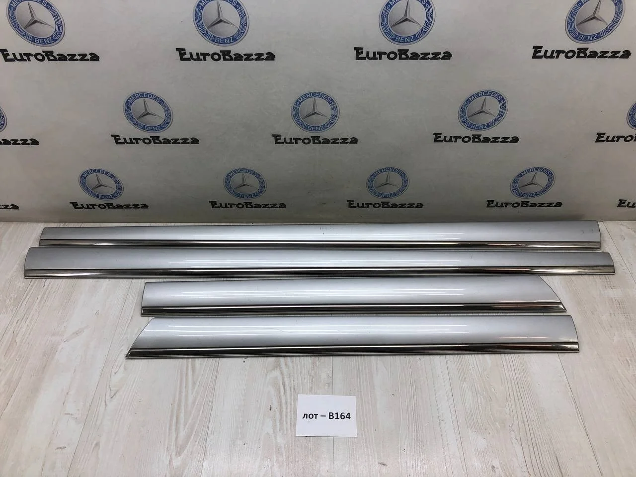 Молдинг двери Mercedes W220