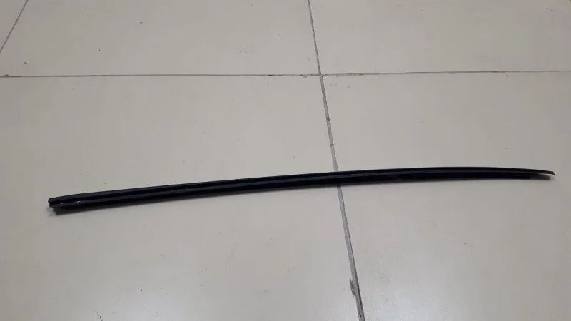 Молдинг лобового стекла левый Lexus NX