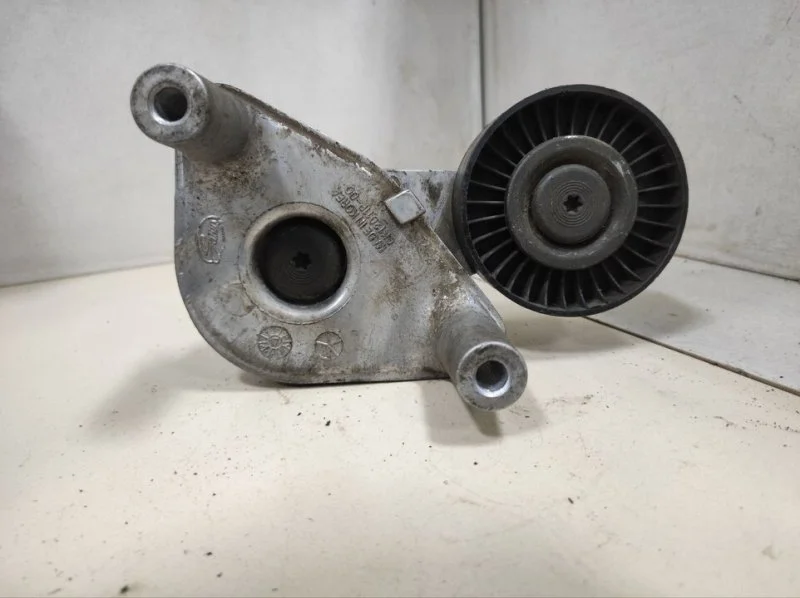 Ролик-натяжитель ручейкового ремня Hyundai Santa