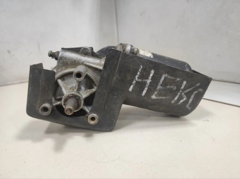 Моторчик стеклоочистителя передний Daewoo Nexia