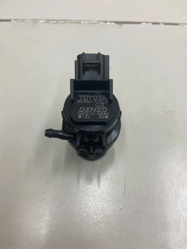 Насос омывателя лобового стекла Toyota RAV4 XA30