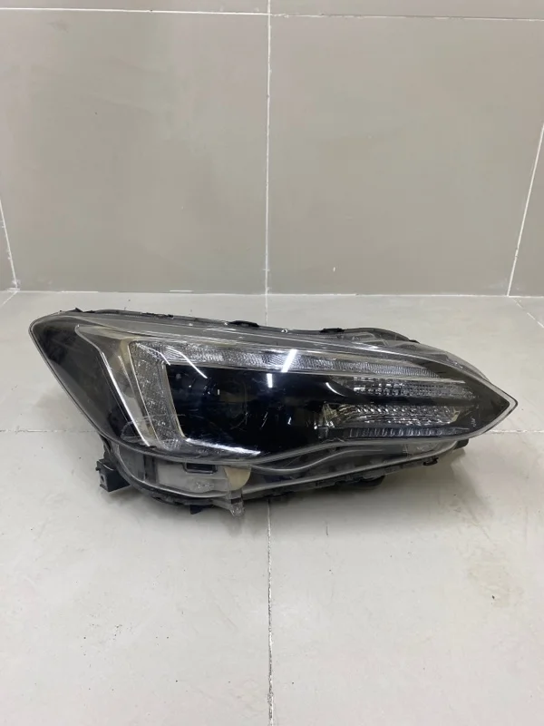 Фара правая Subaru XV 2 2018