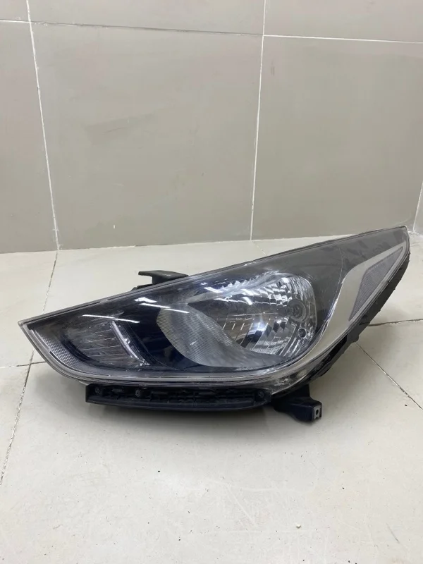 Фара левая Hyundai Solaris 2 До 2020