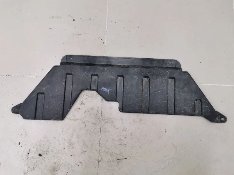 Пыльник двигателя Mitsubishi Outlander 3 GF