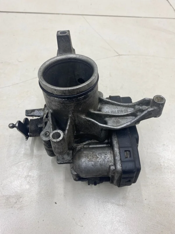 Заслонка дроссельная электрическая Mercedes-Benz